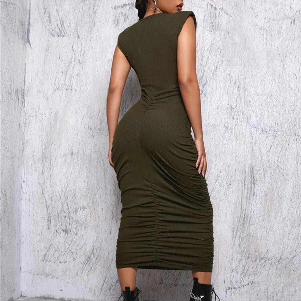 Shoulder Pad Ruched Bodycon Dress